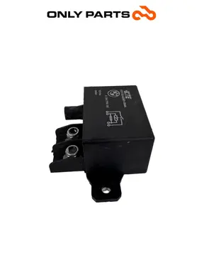 Rele di potenza 12V TE V23132-A2001-X044 Bmw C400 X 2020 (OEM 8 354 778 / 01) Bmw C400 X 400cc 2020 Nero usato — foto reale 5